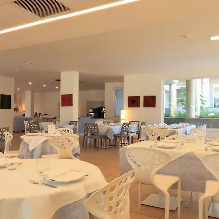 Futura Club Spiagge Bianche Resort 4*
